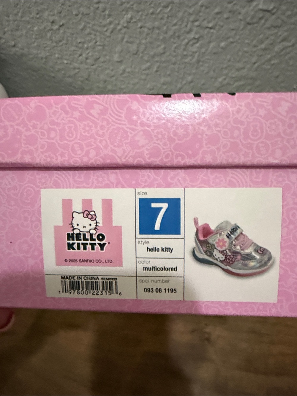 Hello Kitty Pink Holographic Light-Up Kids Sneakers size 7 - Picture 7 of 7